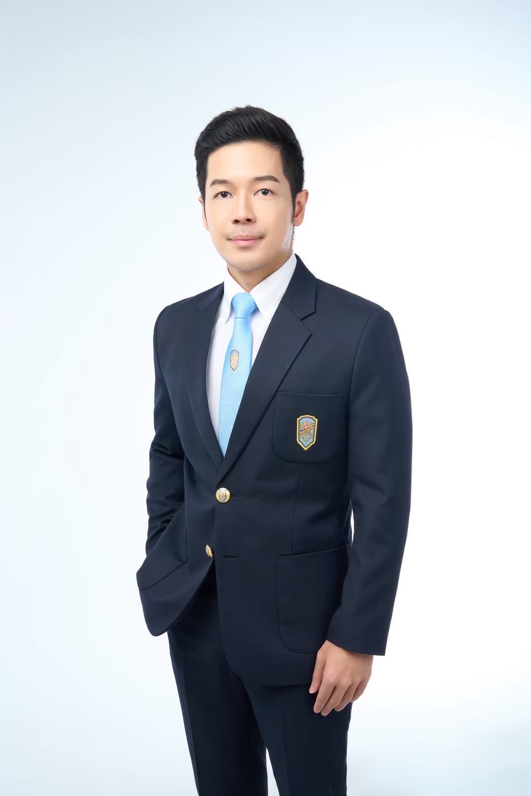 วิพุธ ศรีวะอุไร