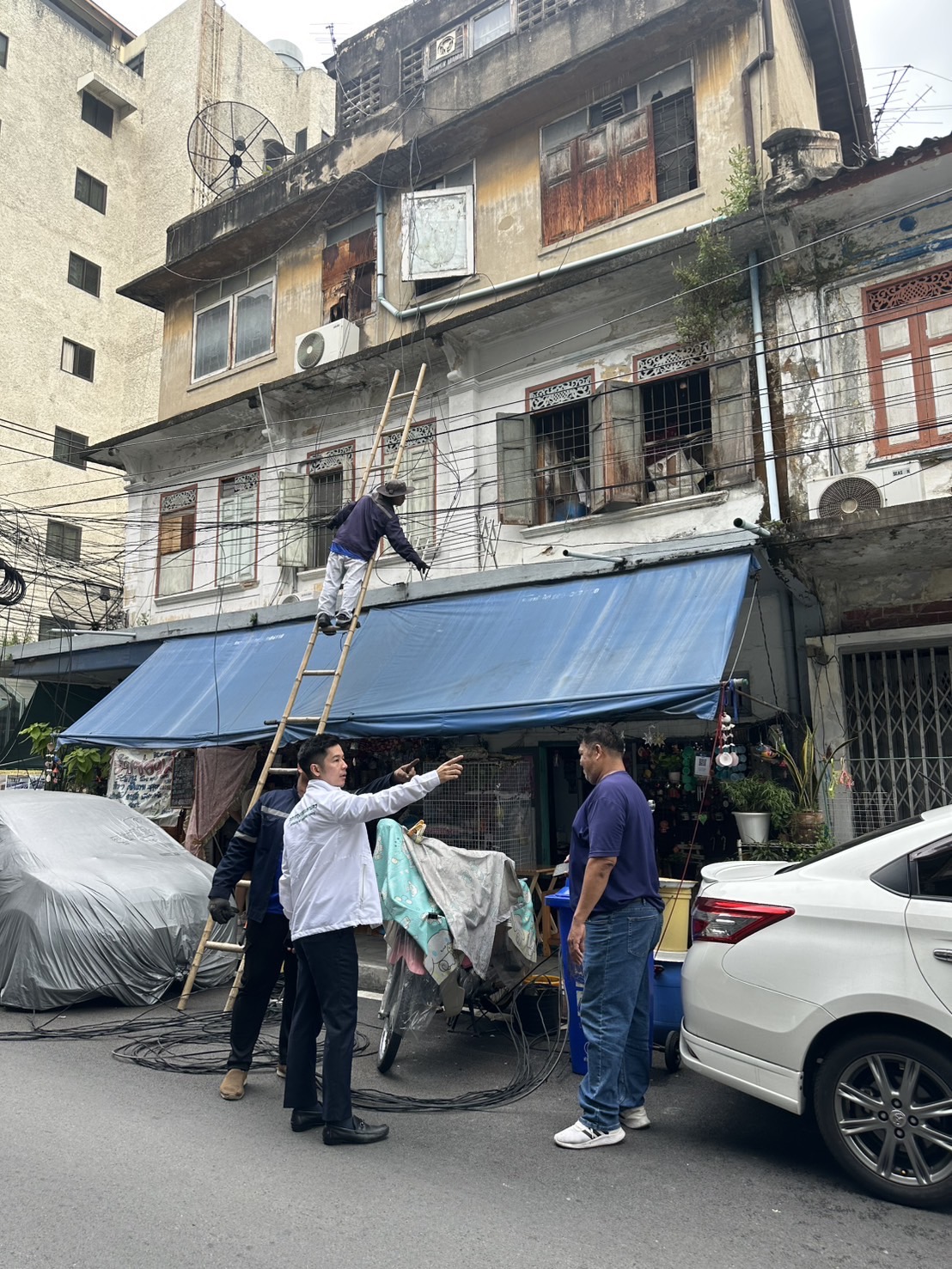 ลงพื้นที่ดูแลประชาชน กันต่อ