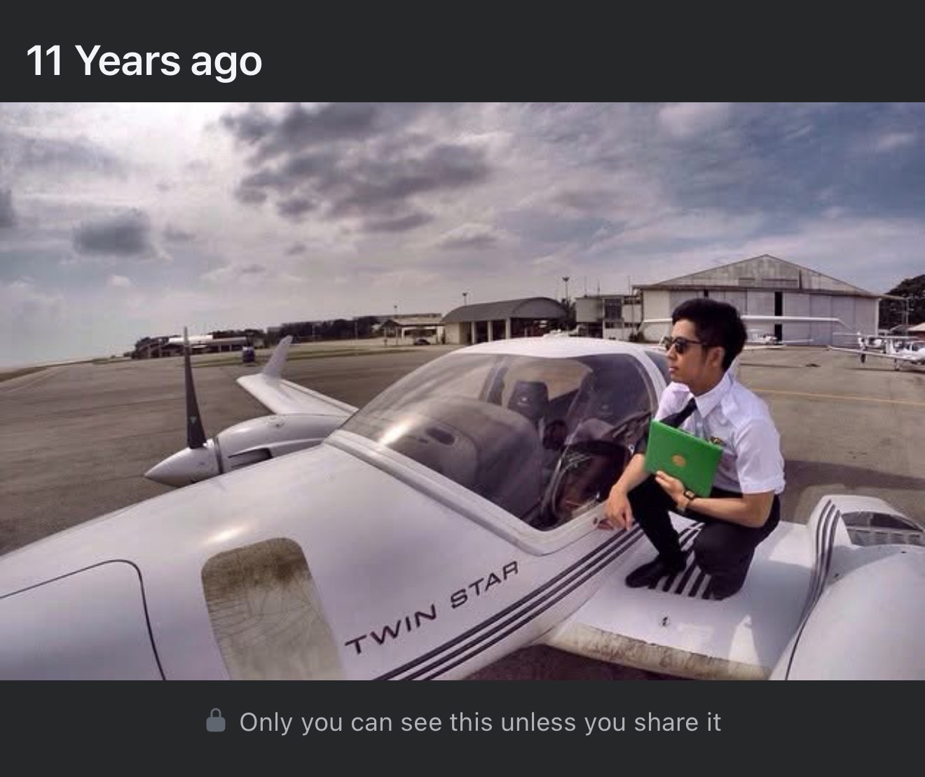 11 ปีที่แล้ว… (เขียนยาวนิด แต่ตั้งใจเขียนจริงๆครับ) ภาพนี้เด้งขึ้นมาเตือนความทรงจำจาก Facebook